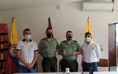 Homenaje al Comisario Numa Galeano Conde por parte del Terminal de Transportes de Ibagué